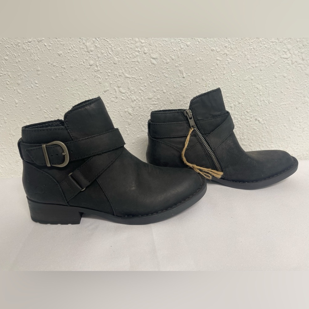 NWOT Born Low Heel Ankle Boots